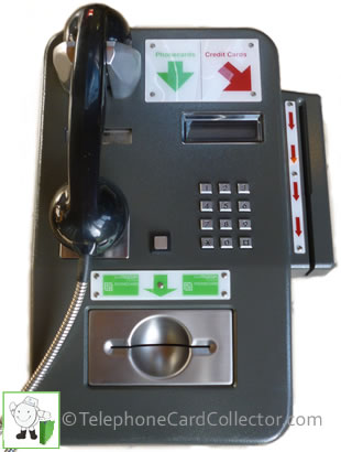 Carphone payphone with additional credit card reader